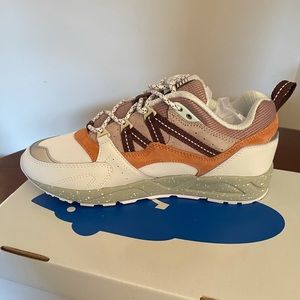 Brand new Karhu Fusion 2.0 sneakers size US 7